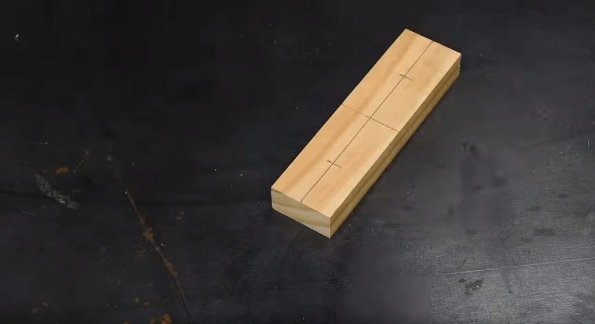 Nous y traçons des lignes transversales et longitudinales