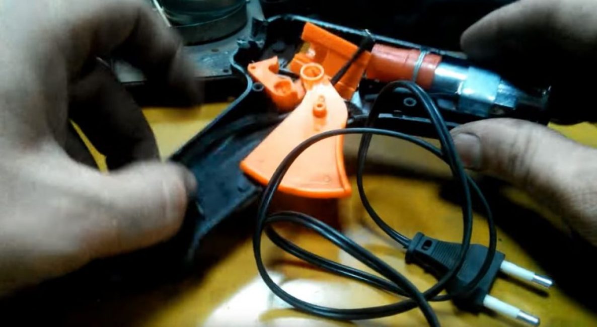 Retrait de toutes les pièces du corps