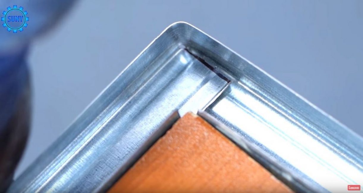 nous obtenons le coin du canal