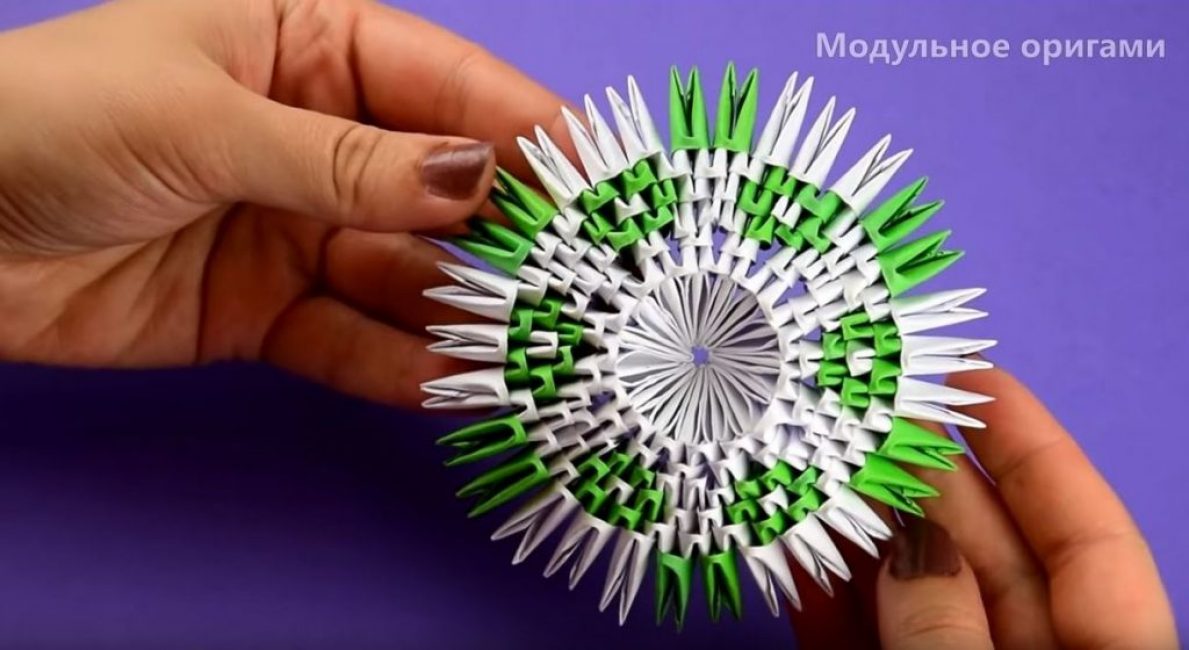 Nous formons la 7ème rangée de la même manière