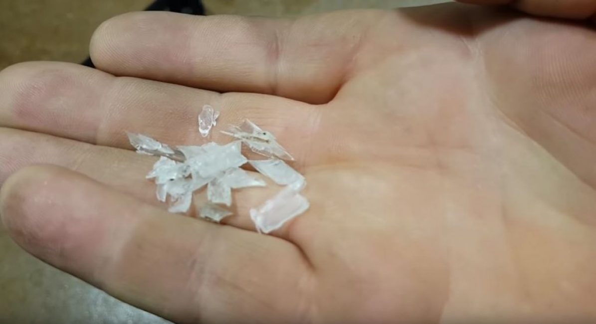 On casse du plexiglas