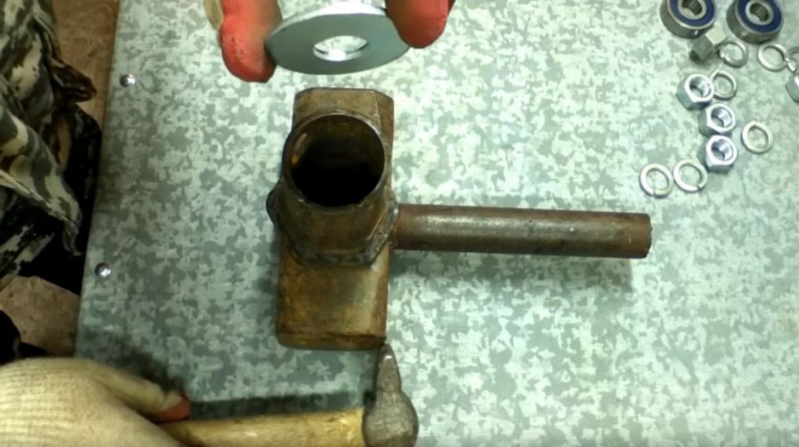 De grosses rondelles serviront de limiteurs pour les rouleaux