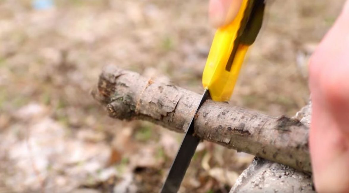 Cette scie est facile à utiliser.