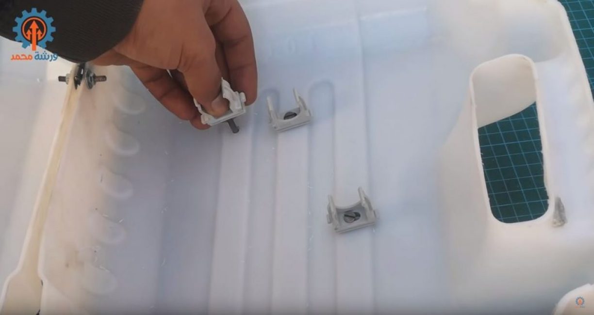 fixer des colliers de serrage