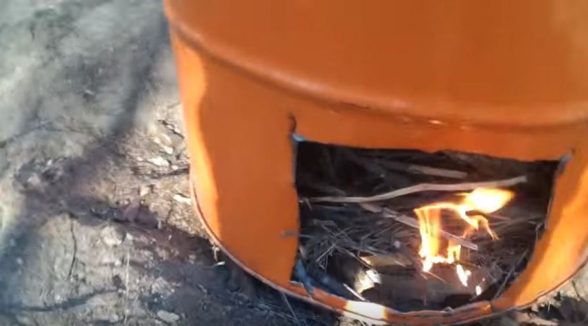 Nous avons mis le feu au bois de chauffage