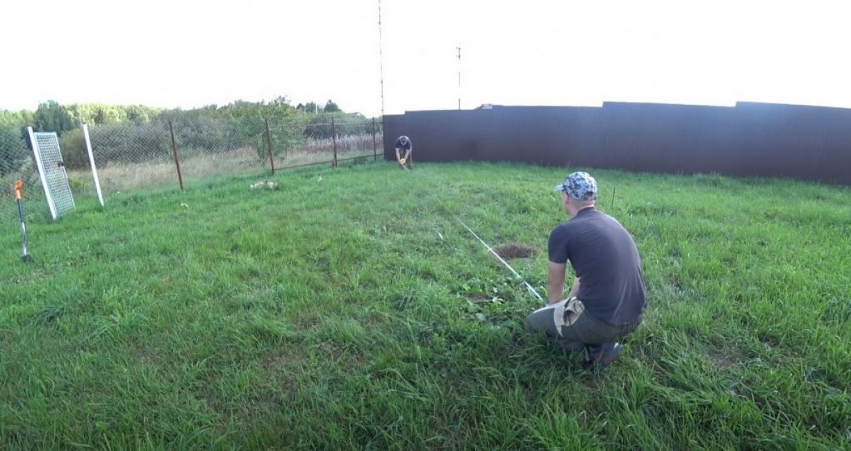 Nous marquons le lieu de la future construction