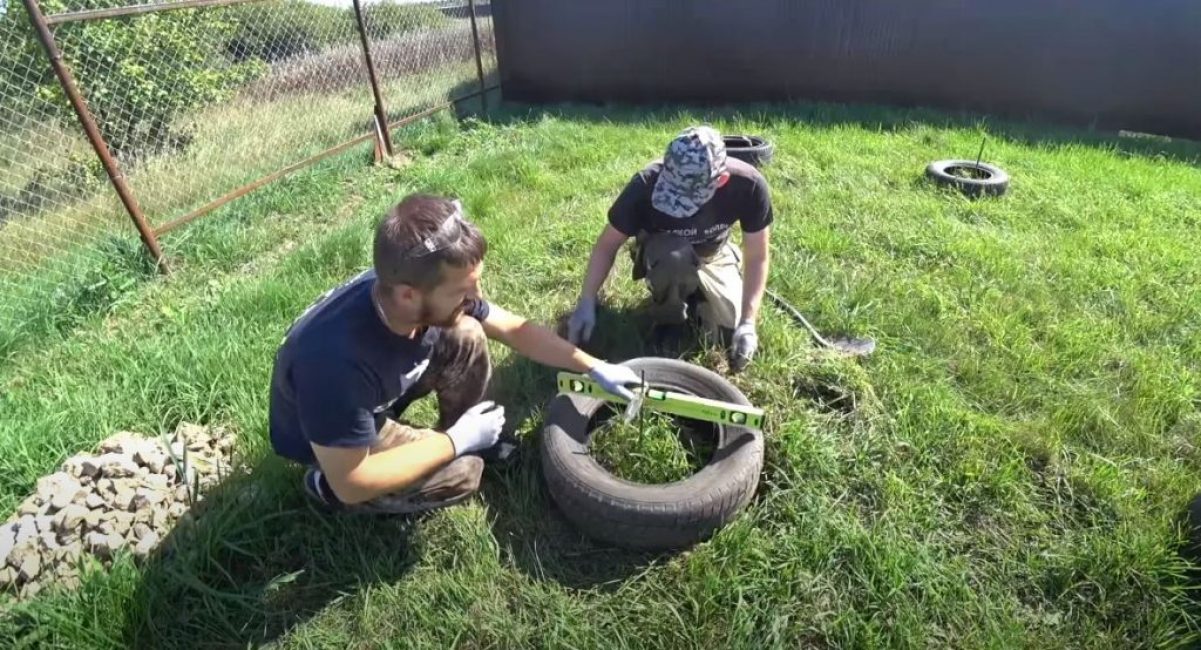 Vérifier le niveau du plan horizontal dans plusieurs directions