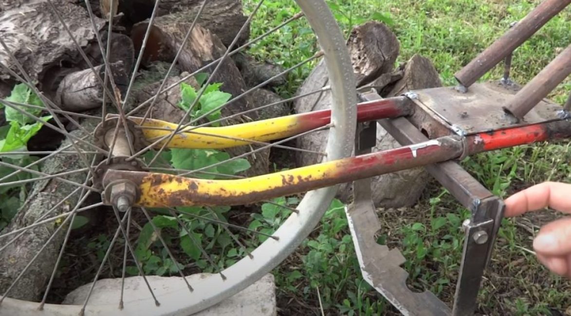 Nous soudons la connexion en forme de U