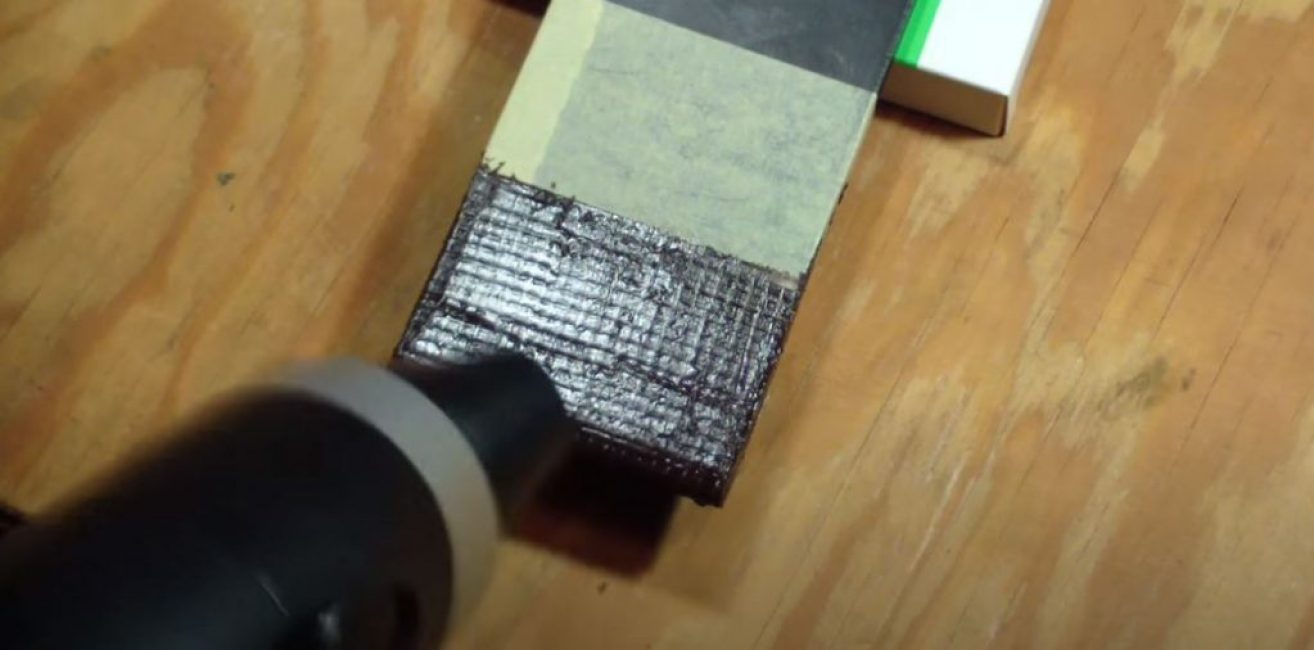 Séchez la surface avec un sèche-cheveux