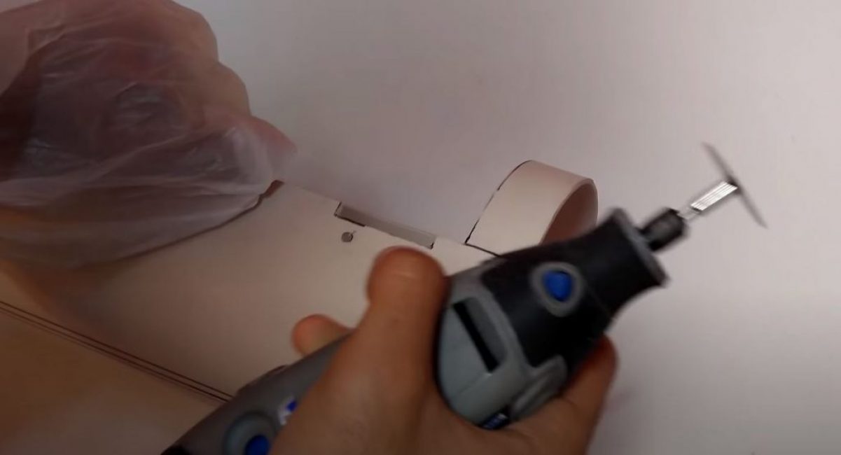 Perçage de trous pour charnières