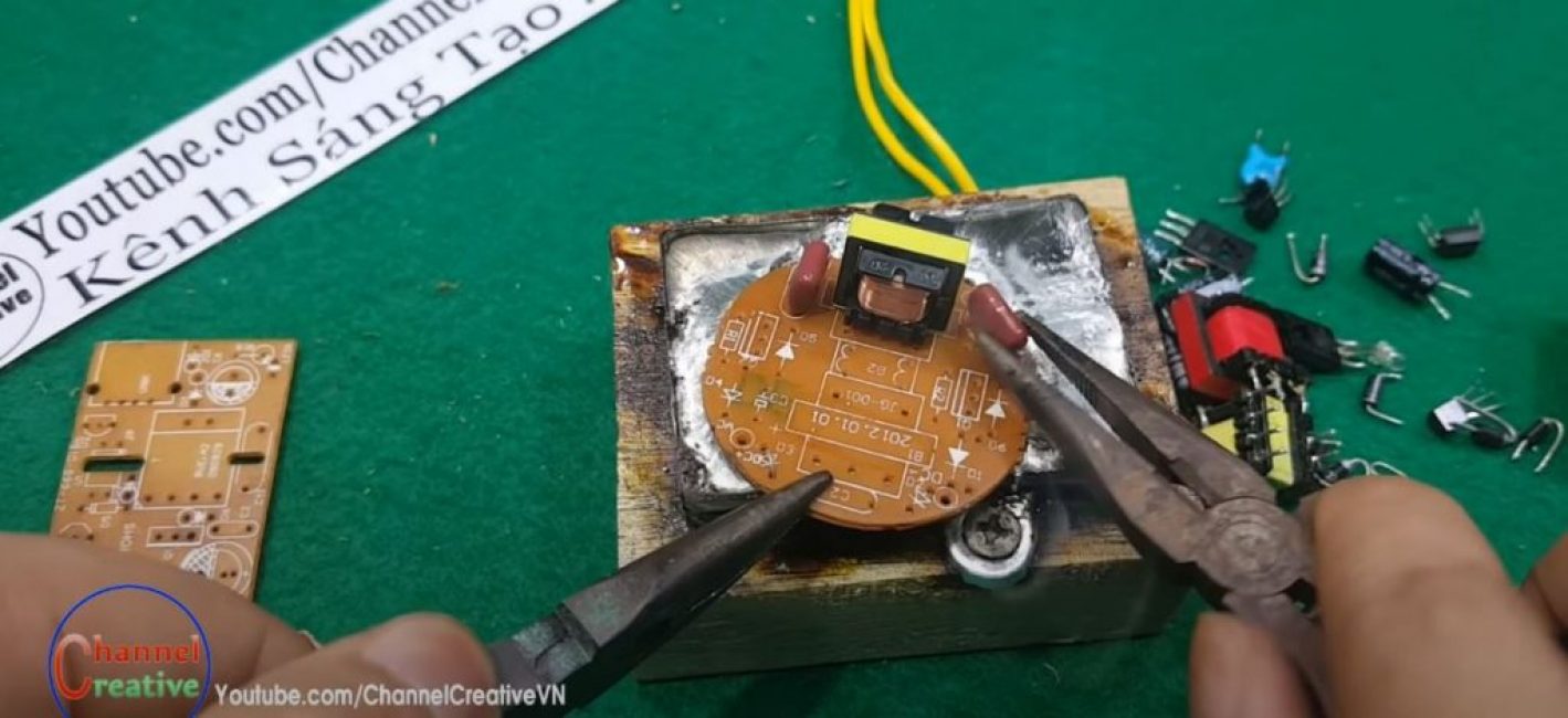 sortez tous les détails avec la deuxième pince