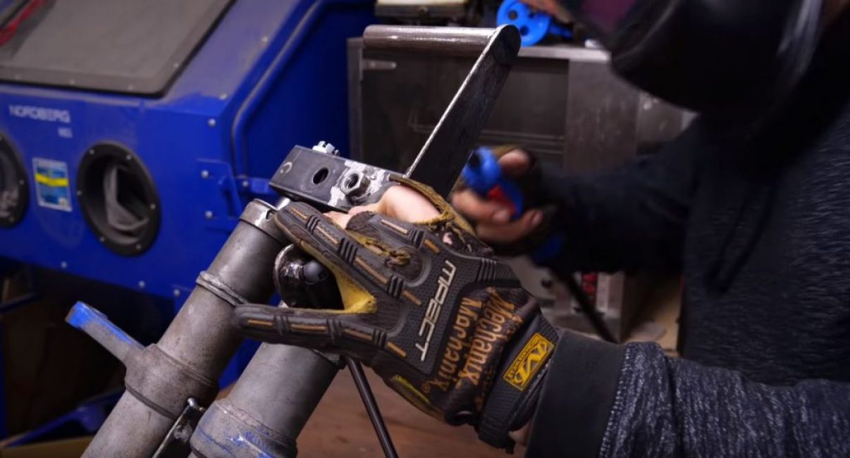 liaison des tiges d'amortisseur