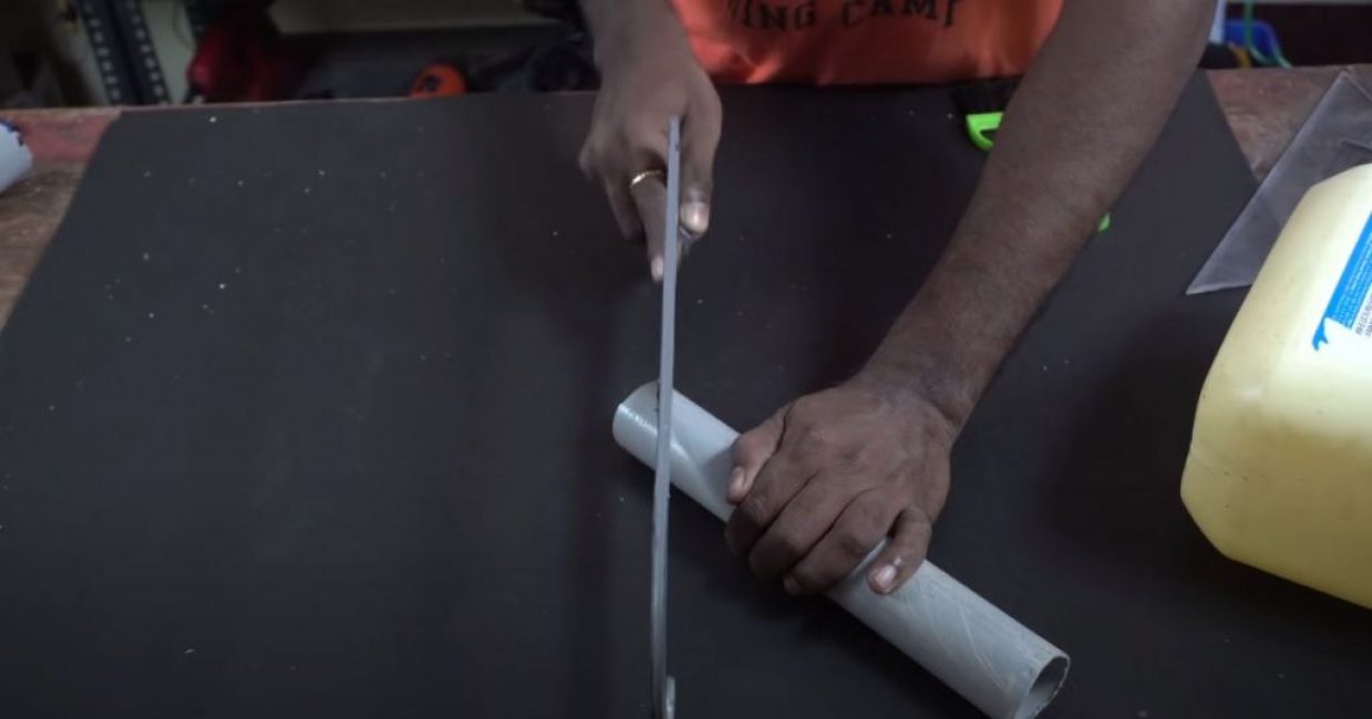 nous décrivons et coupons le biseau à 45 degrés