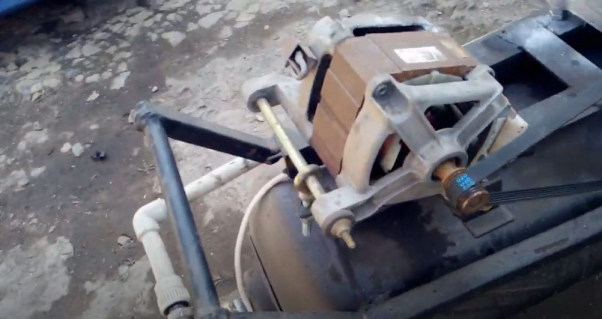 installer le moteur électrique sur la base