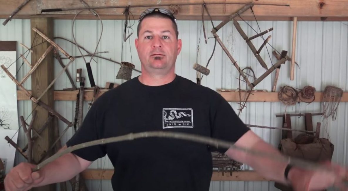 Nous avons coupé une tige d'environ 2 mètres de long dans un buisson