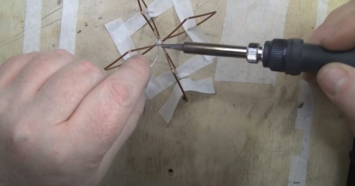 Nous soudons le milieu monobloc des carrés