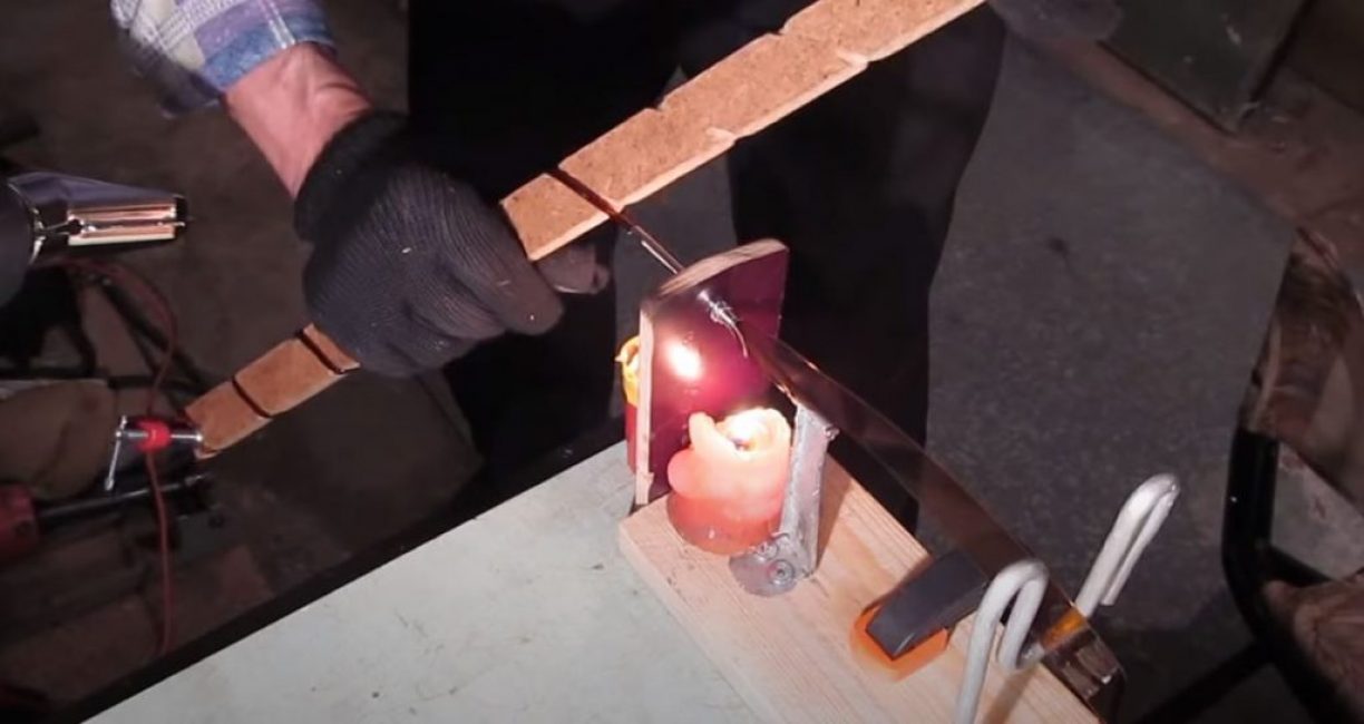 Nous allumons les bougies et commençons à étirer progressivement le ruban