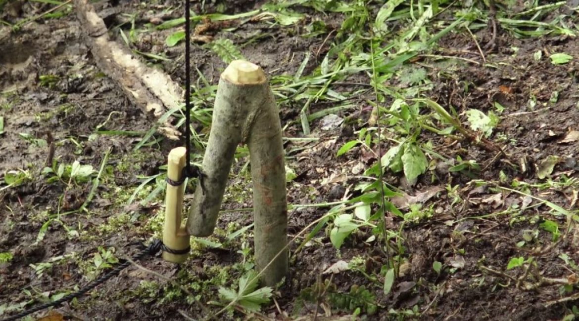 nous attachons la guérite