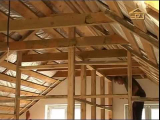 [VIDEO] Comment équiper une pièce sous les toits de la maison