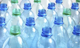Vous n'avez certainement pas vu une utilisation aussi inhabituelle des bouteilles en plastique dans le pays !